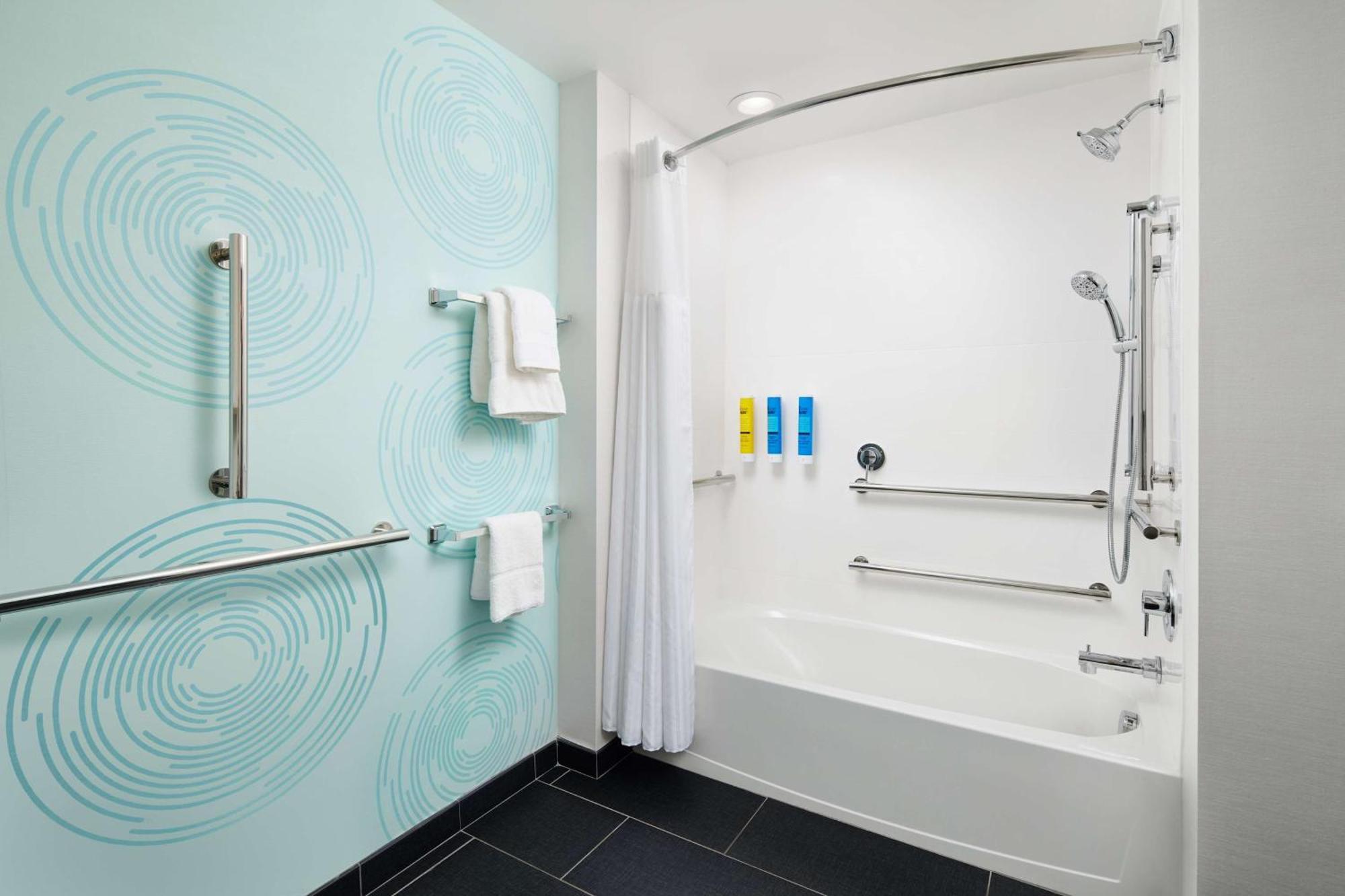 Tru By Hilton Charleston Airport Hotel นอร์ทชาร์ลส์ตัน ภายนอก รูปภาพ